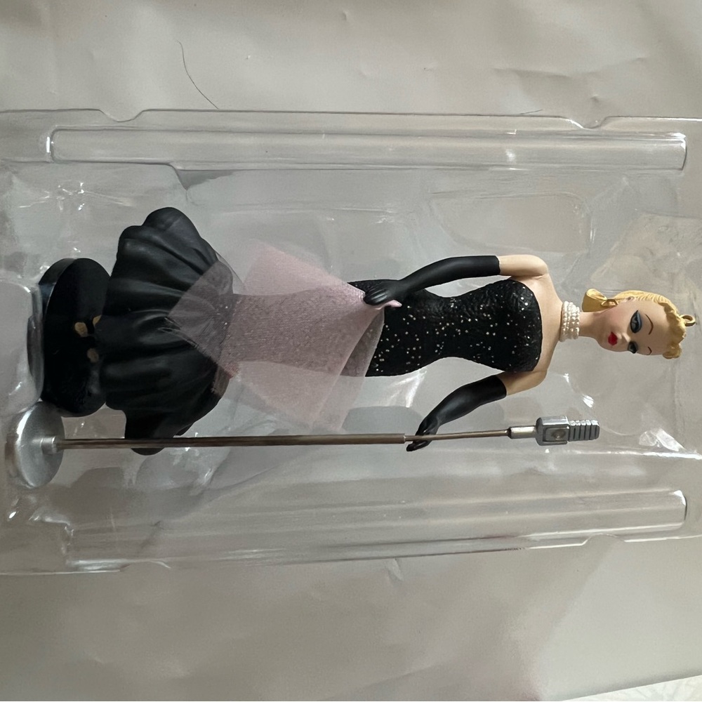 Solo in the spotlight barbie ornament hallmark barbie ornament vintage - Picture 9 of 10